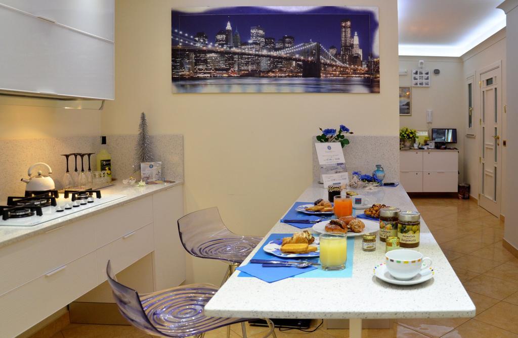 Bed & Breakfast Airport House 2*