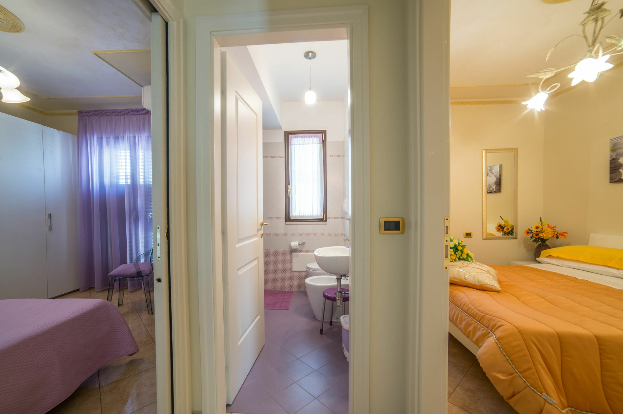 Airport House 2*